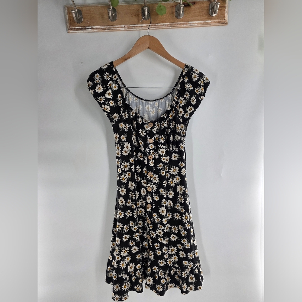 Black Daisy-Print Midi Dress with Flutter Sleeves